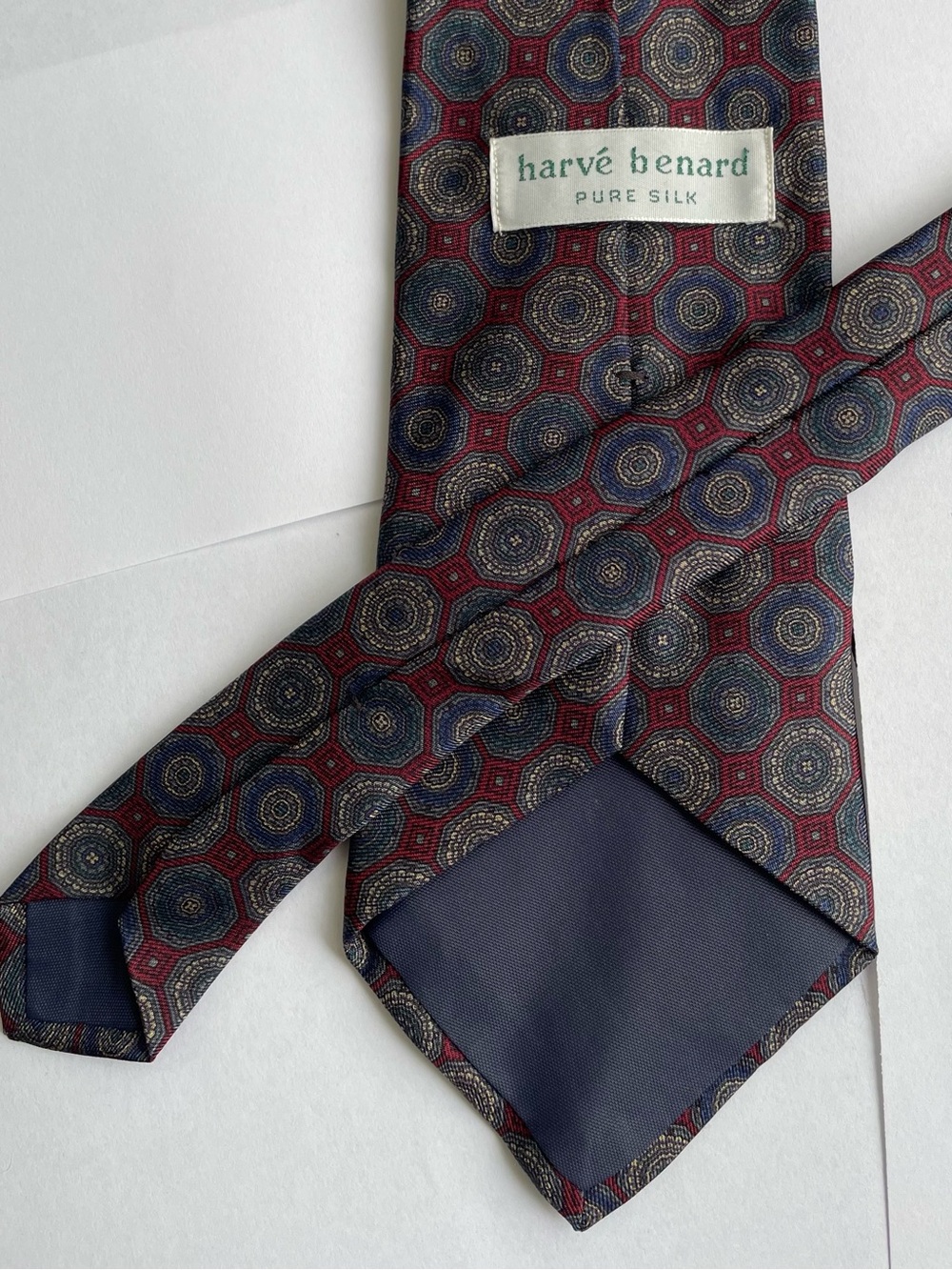 Vintage Harve Bernard 100% Silk Tie Medallion Pattern Burgundy Red/blue/grey
